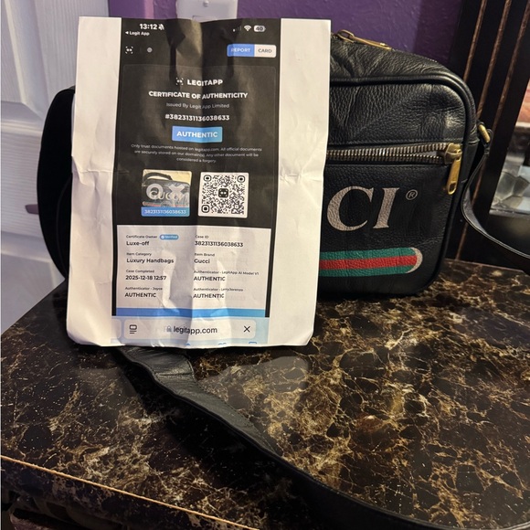 100% Authentic Gucci Sherry line Leather Messenger Bag 
The bag comes with COA.. - Picture 4 of 10